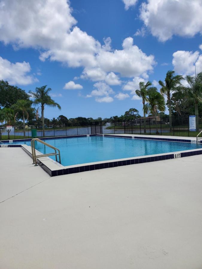 Sun&Fun - Beautiful Renovated 2/2 Villa In Jupiter Esterno foto